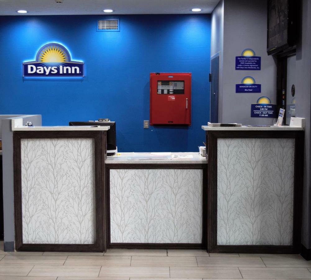Days Inn By Wyndham Montgomery Exterior foto