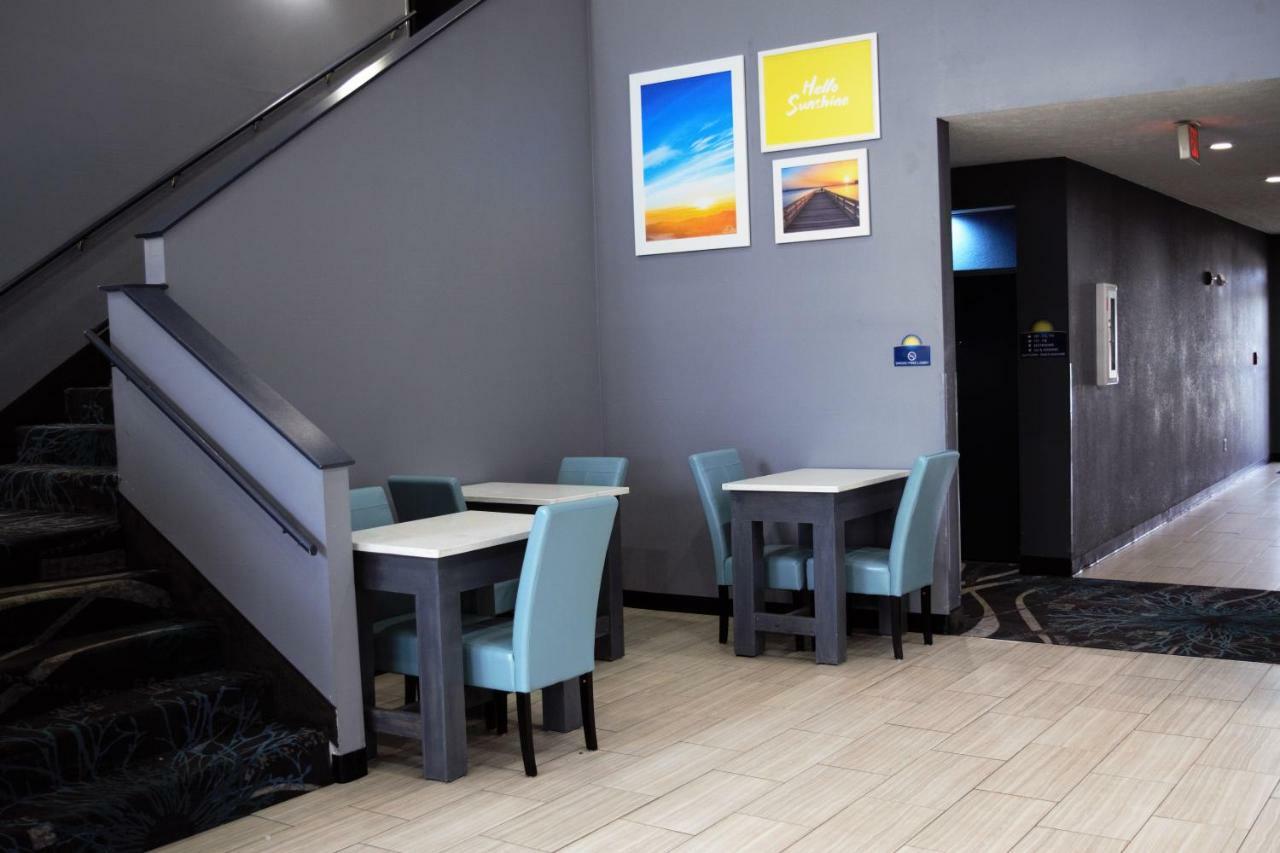 Days Inn By Wyndham Montgomery Exterior foto